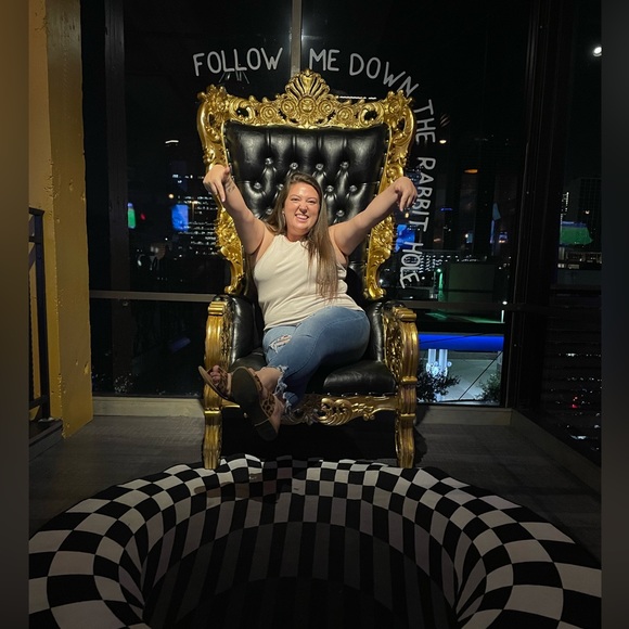 Meet your Posher, Macee Kae - Picture 5 of 6